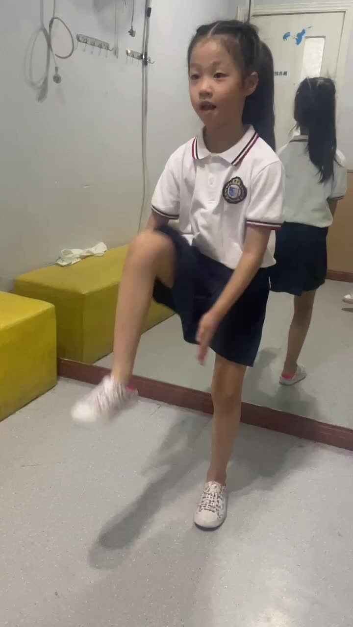 胯下击掌.MOV
