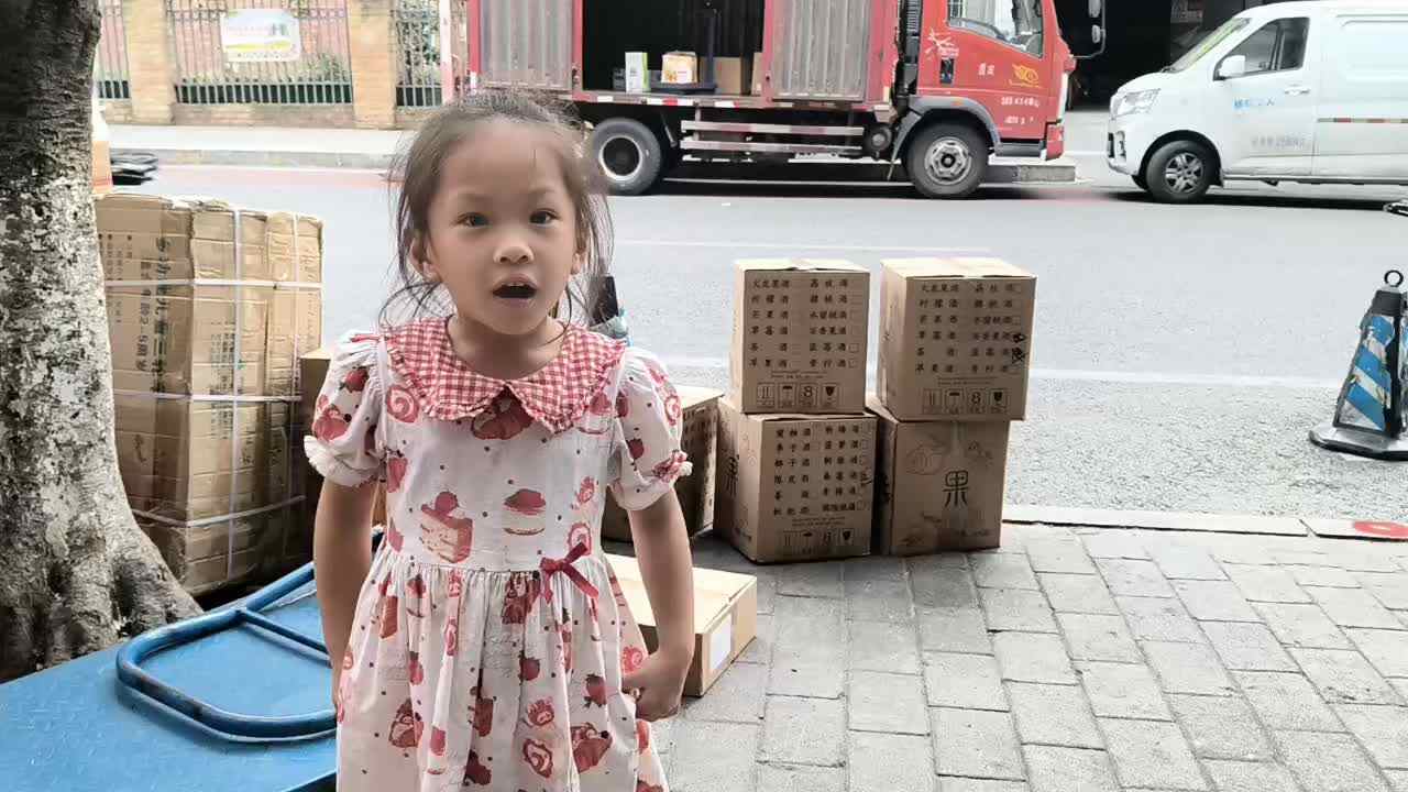 大A班唐依依双脚练习跳跃