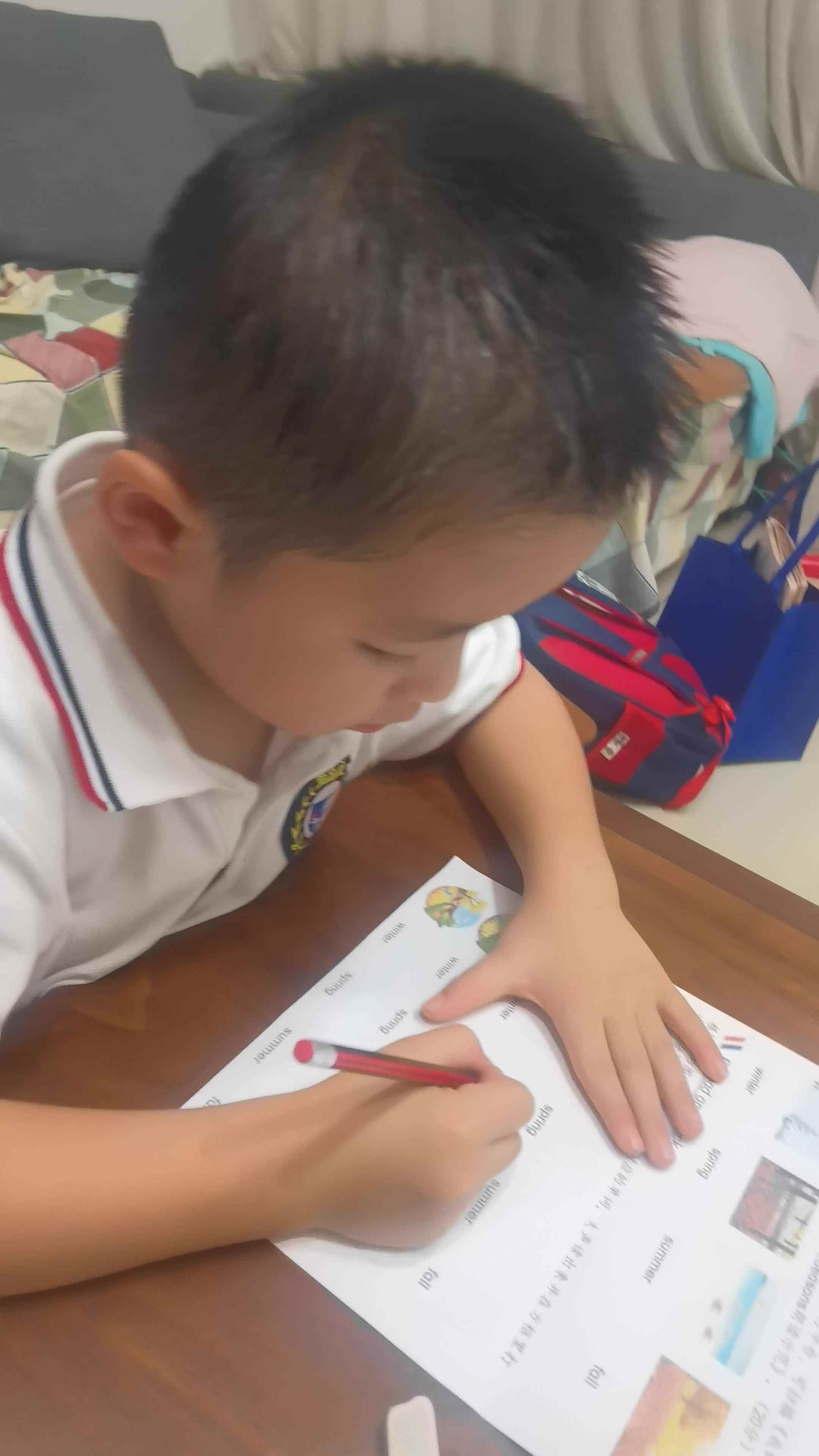 VID_20240927_214253.mp4