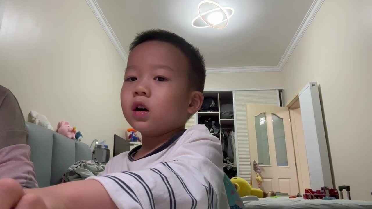 实验中班跳跳《什么笔》2024.10.1