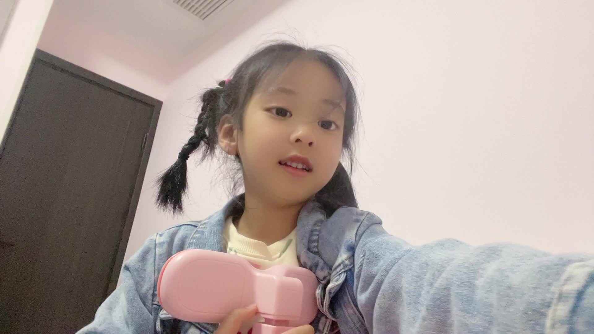 2026级B班20241008吴晨希闯关练习-《鲨鱼英语》.mp4