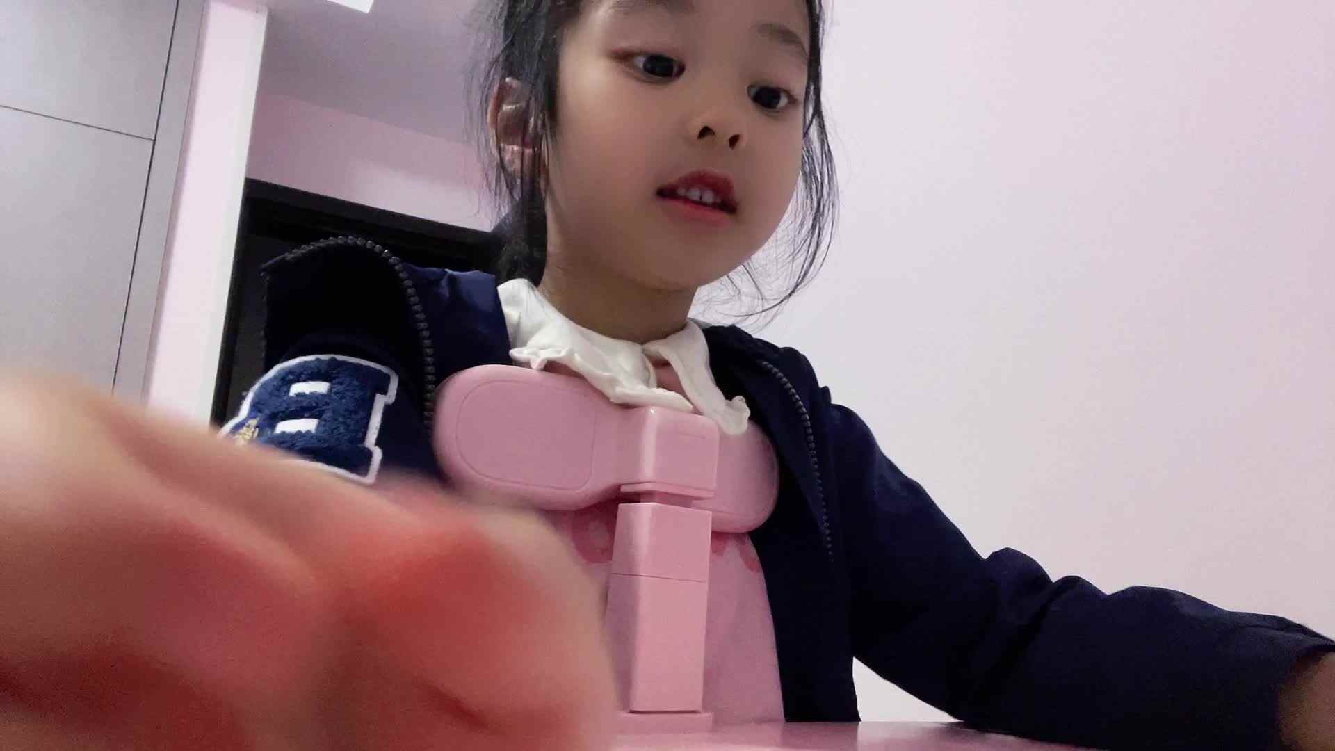 ⁣⁣⁣2026级B班20241012吴晨希闯关练习-鲨鱼英语.mp4