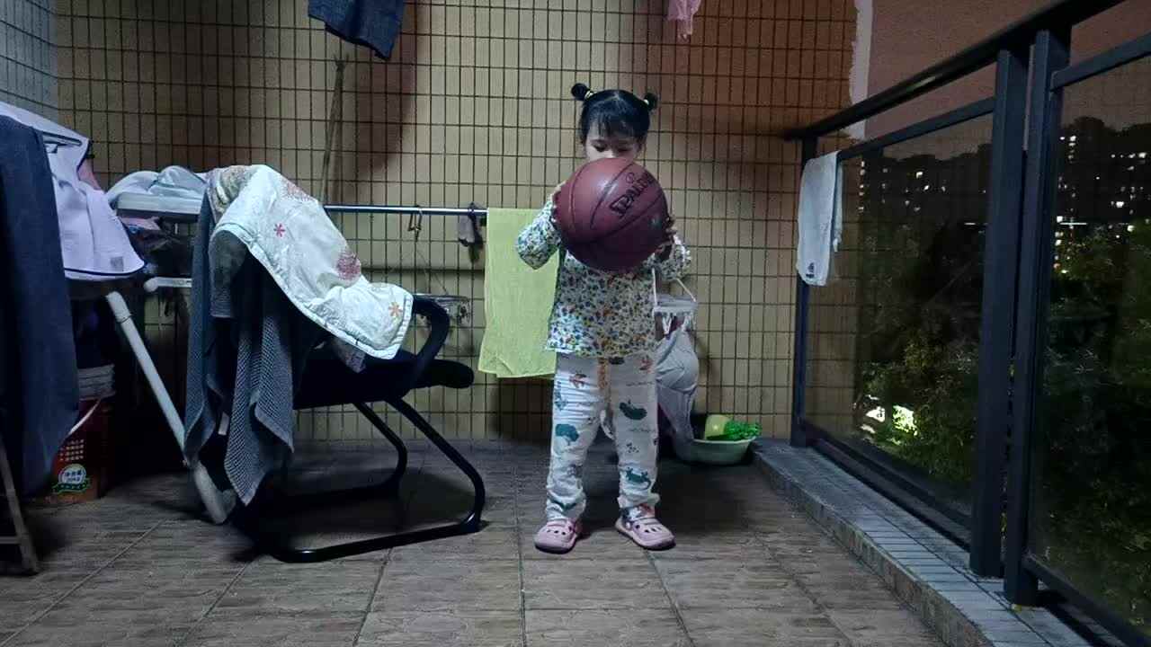 20241022大A于陈昱《拍篮球》.mp4