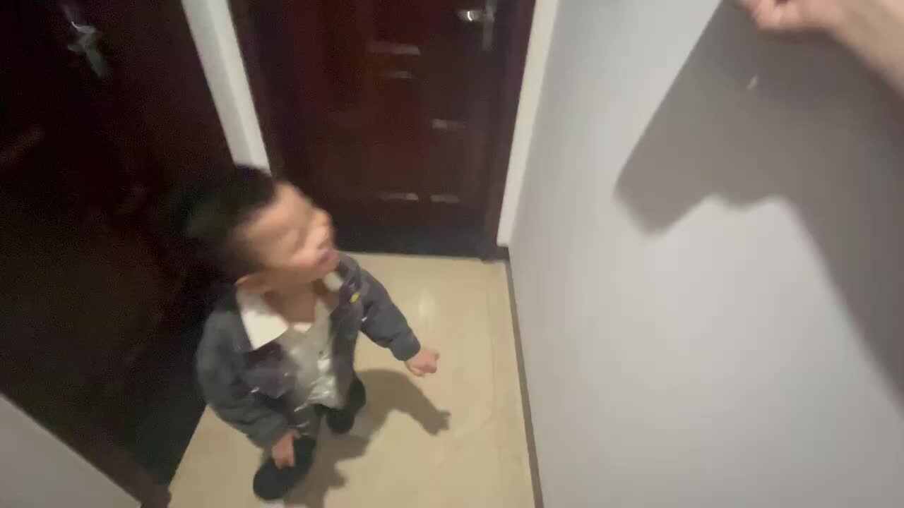 10.9大b田熙辰（摸手跳练习） trim.89FC86A6-26F9-4ABD-8123-2AFDD9628893.MOV