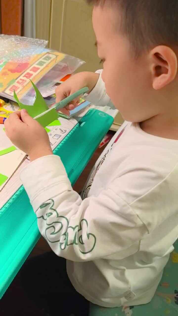 实验中班跳跳2024.10.15