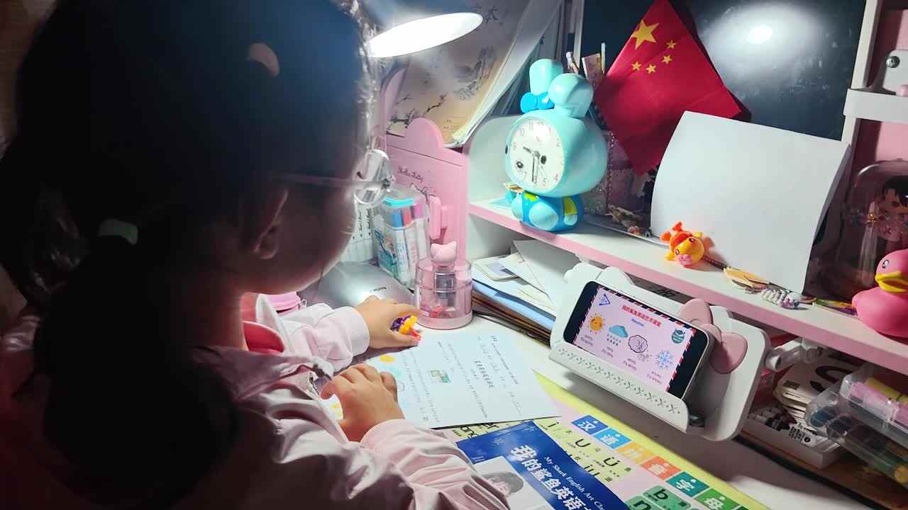 跟读英语“四季”