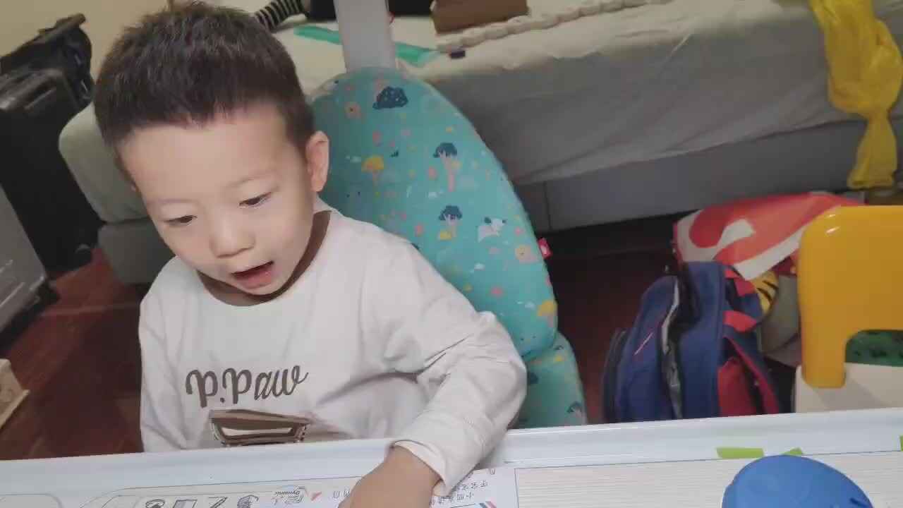 实验中班跳跳朗读《supermarket2》2024.10.19