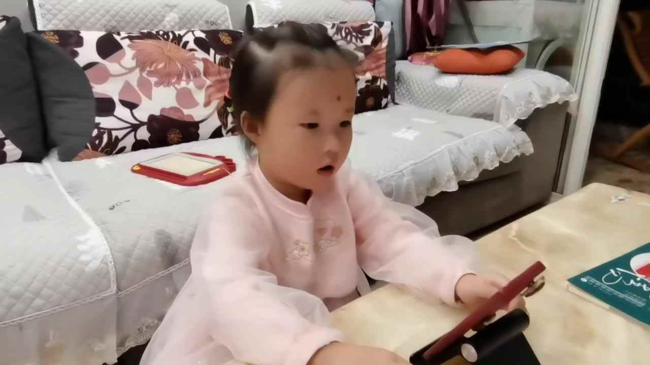 10.12大A班赵欣奕跟读英语单词交通工具