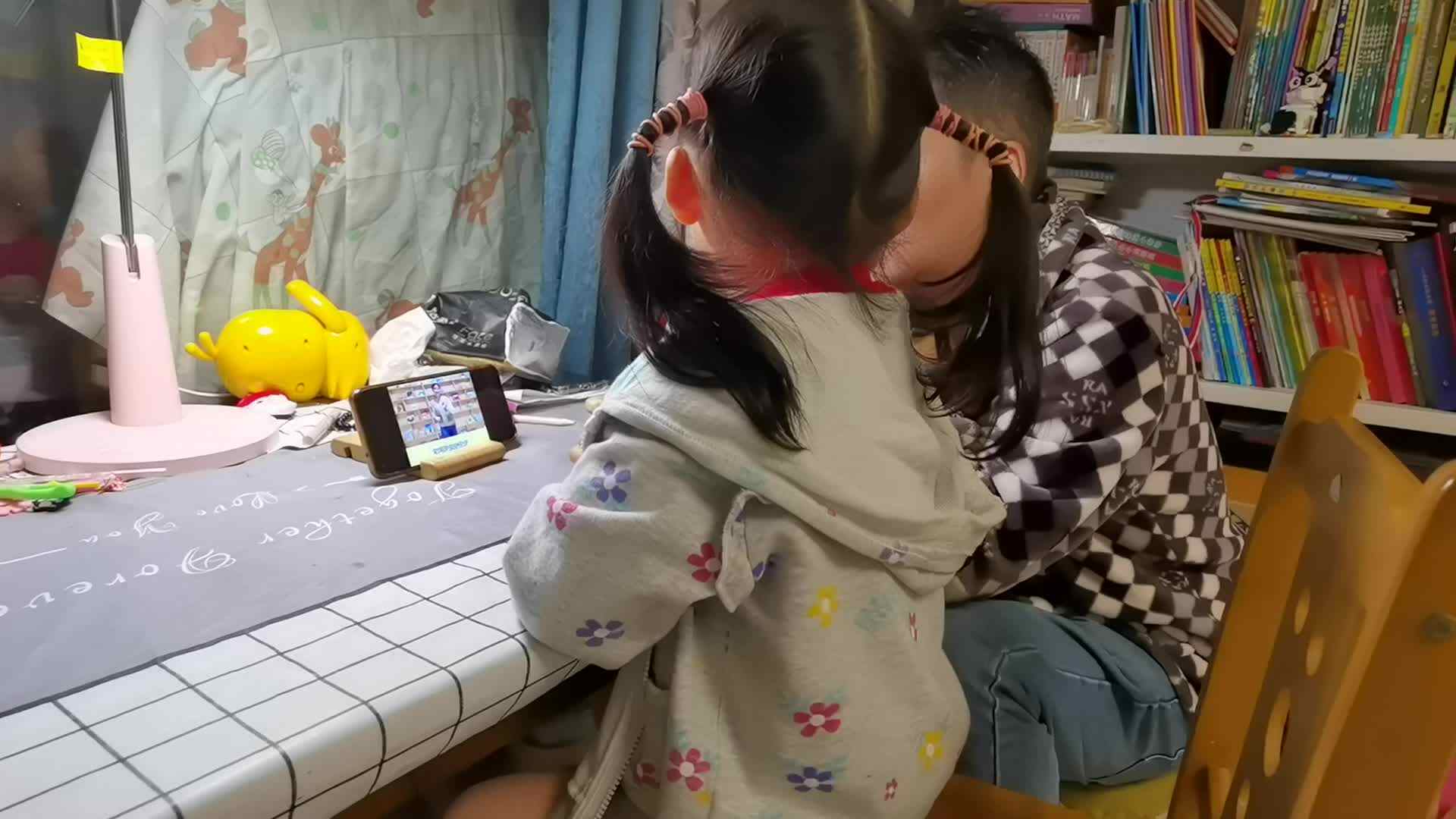 ⁣20241018陈灵兮闯关练习《母鸡萝丝去散步》