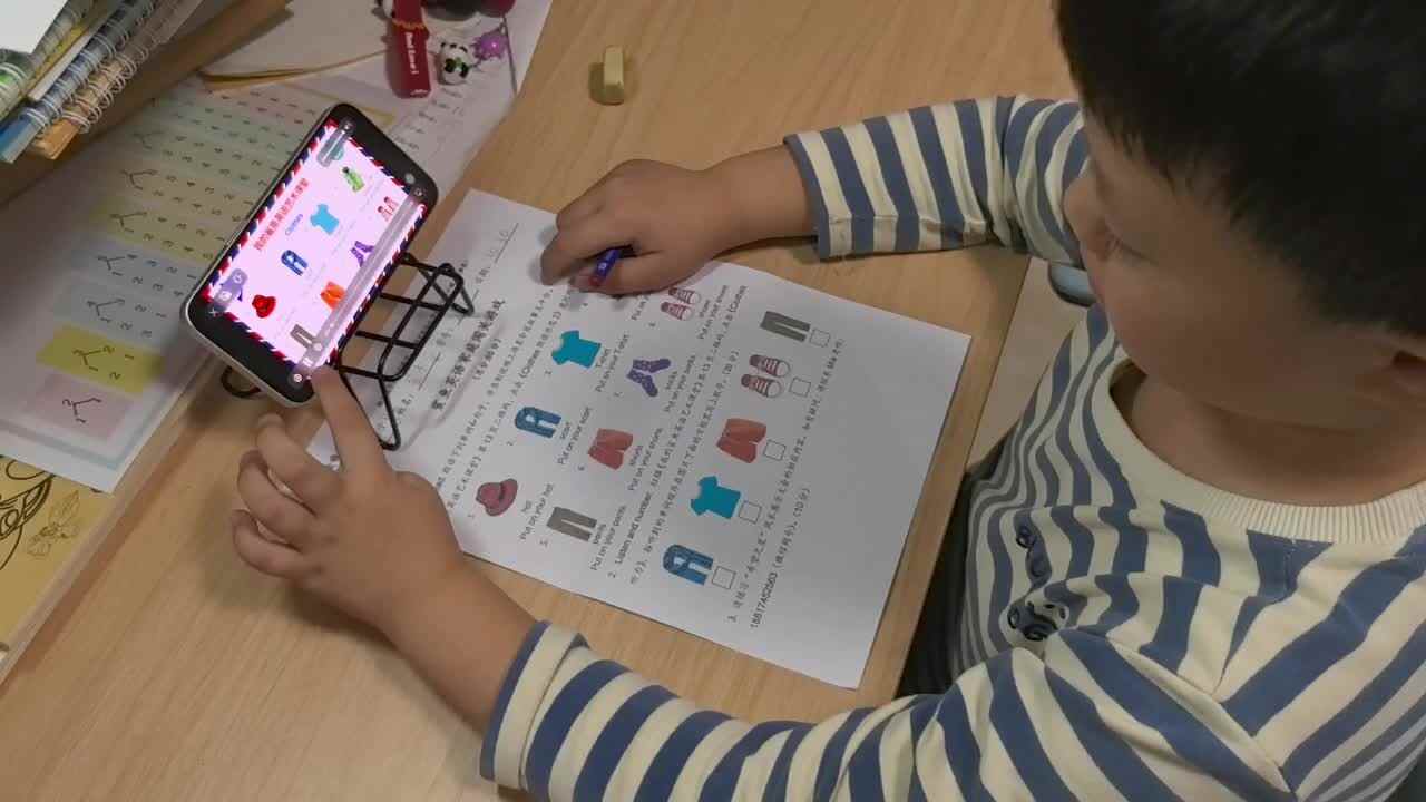 学A班兰梓瀚英语跟读2.mp4