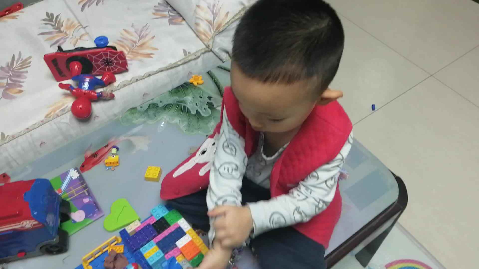 中A班2024.10.16李柯辰挽袖子.mp4