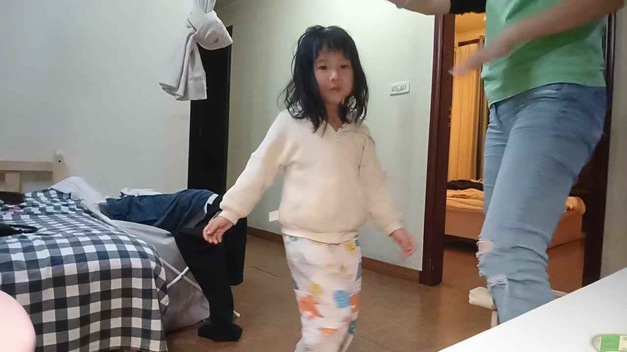 20241009大A于陈昱《摸高跳》
