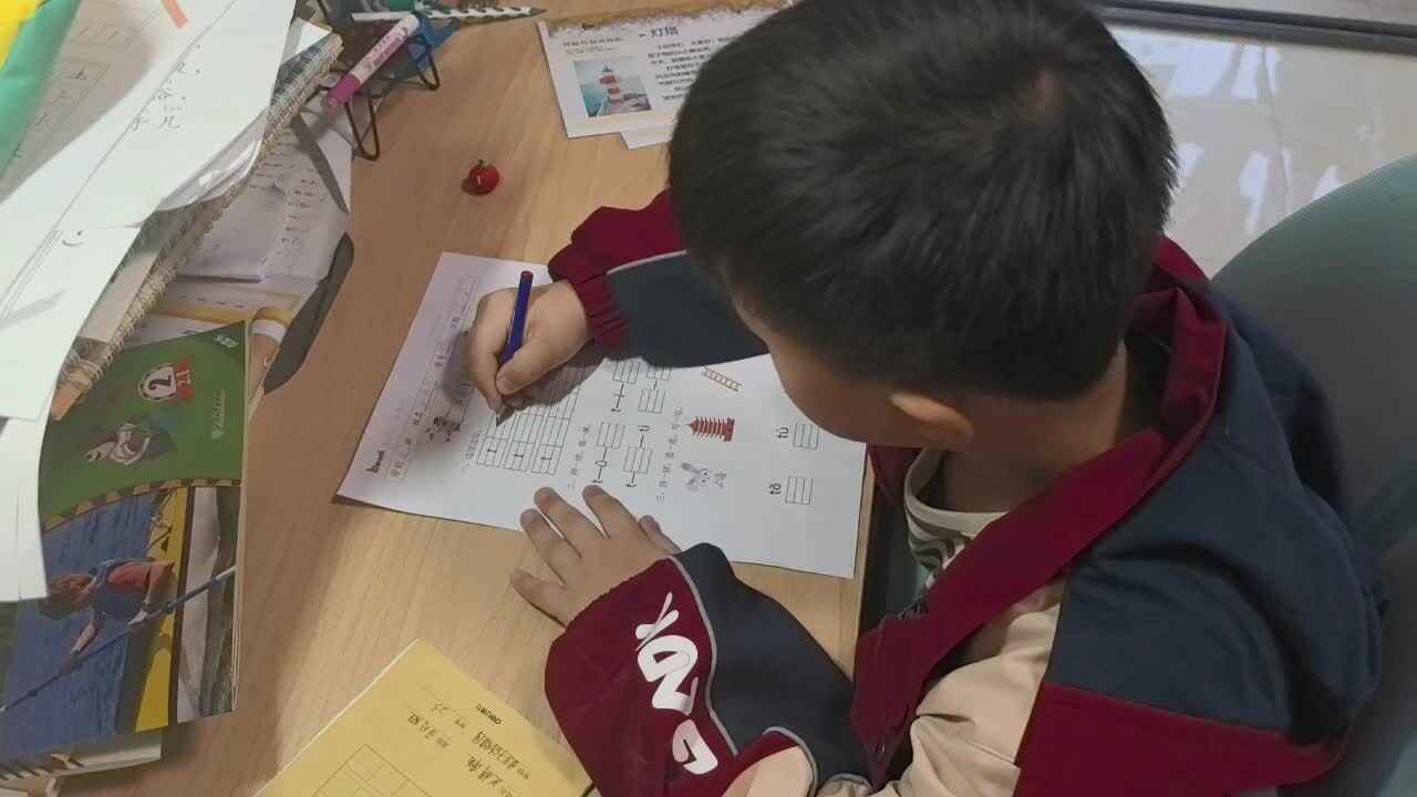 学A班兰梓瀚拼音闯关游戏20241021.mp4