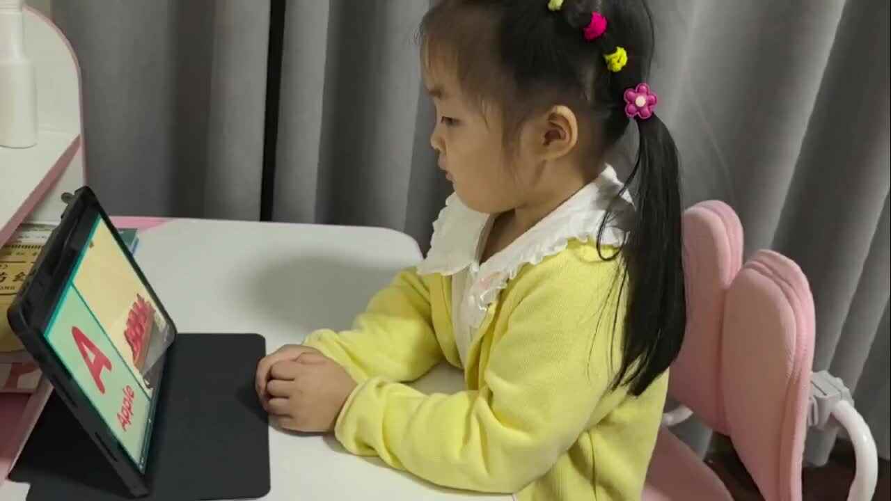 中A班2024.10.9艾琰茹—英语儿歌 A&a
