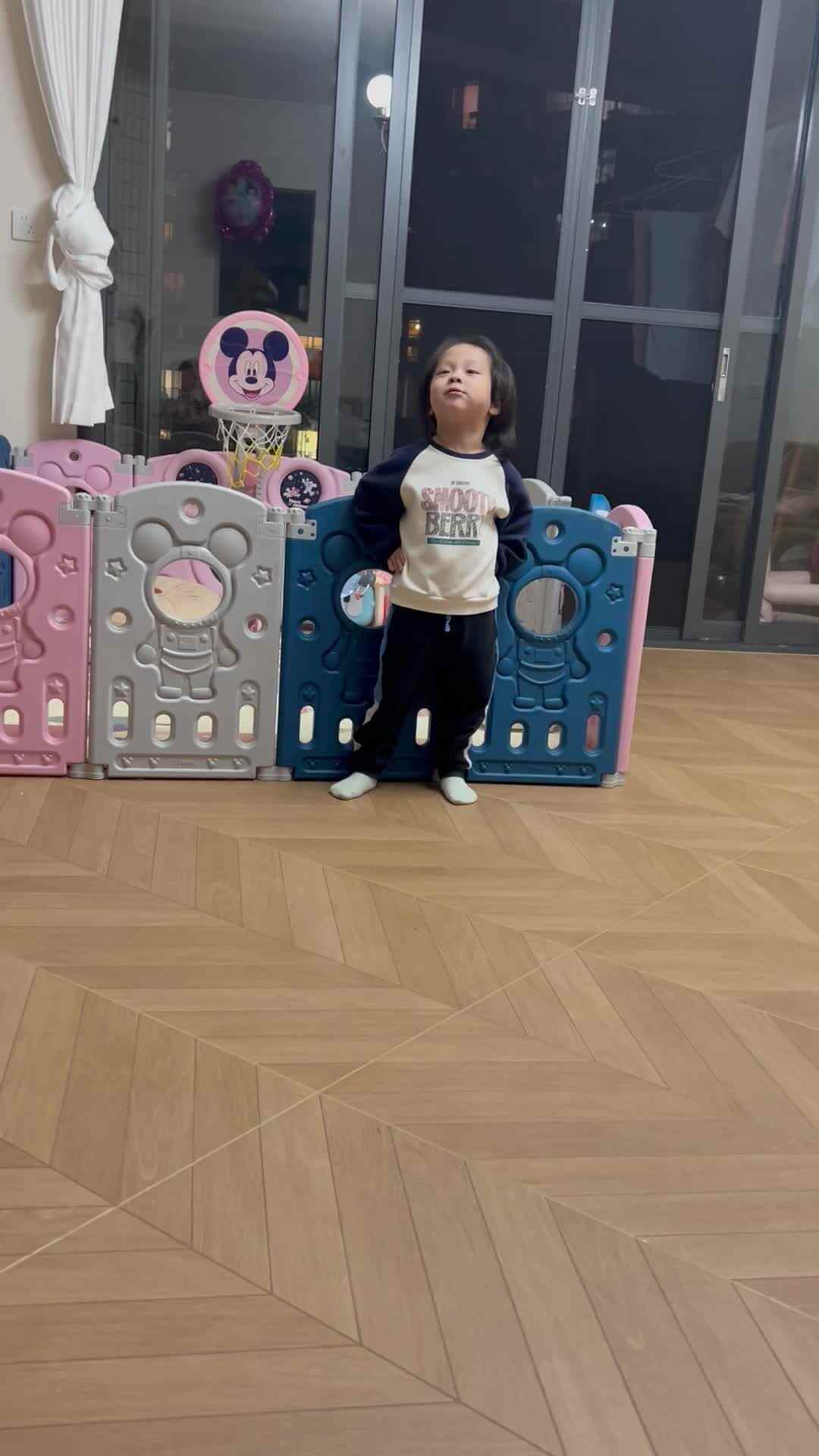20241029叉腰走直线