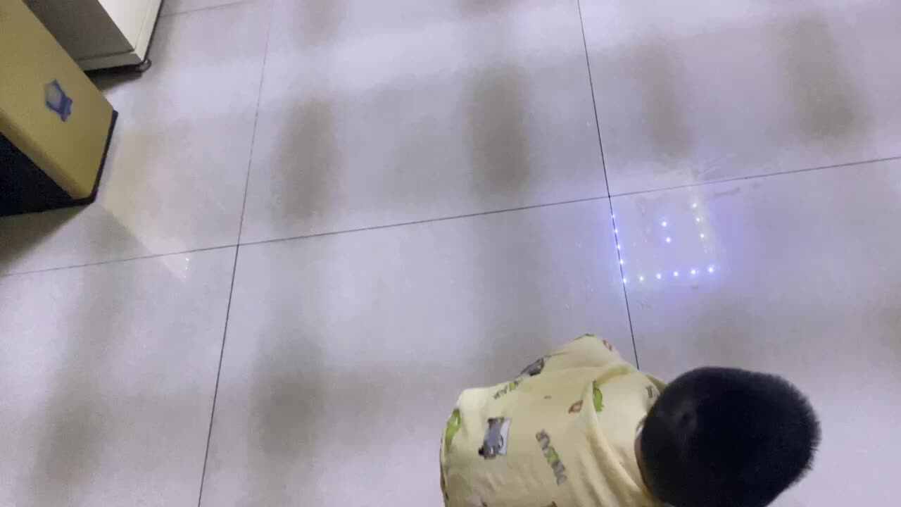 ⁣⁣大B班吕子垚体能训练（练习摸高跳）20241009