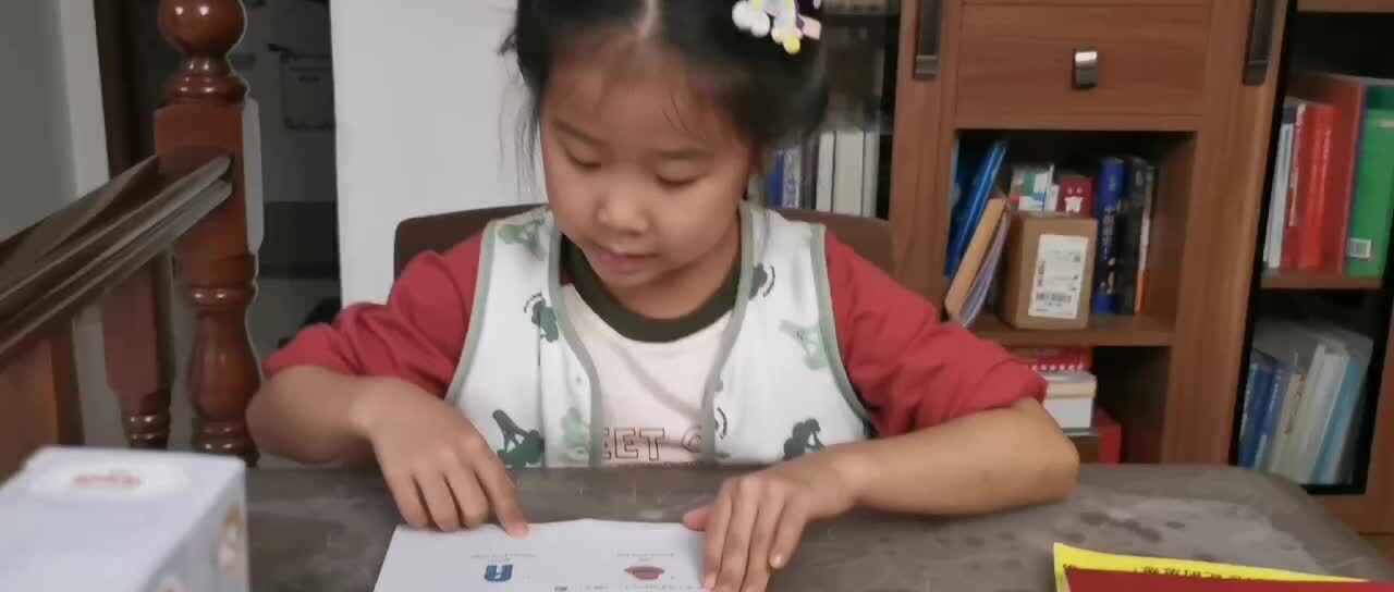 10.18 读hat and scarf