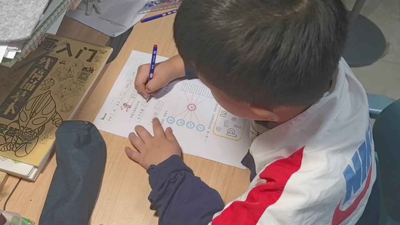 学A班兰梓瀚拼音闯关游戏单20241016.mp4