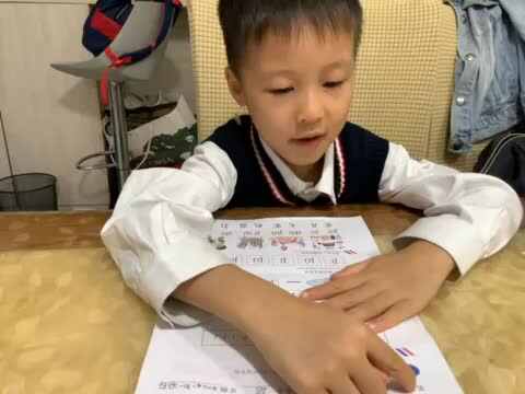 10.28实验一班一日一读j的拼读练习.MOV