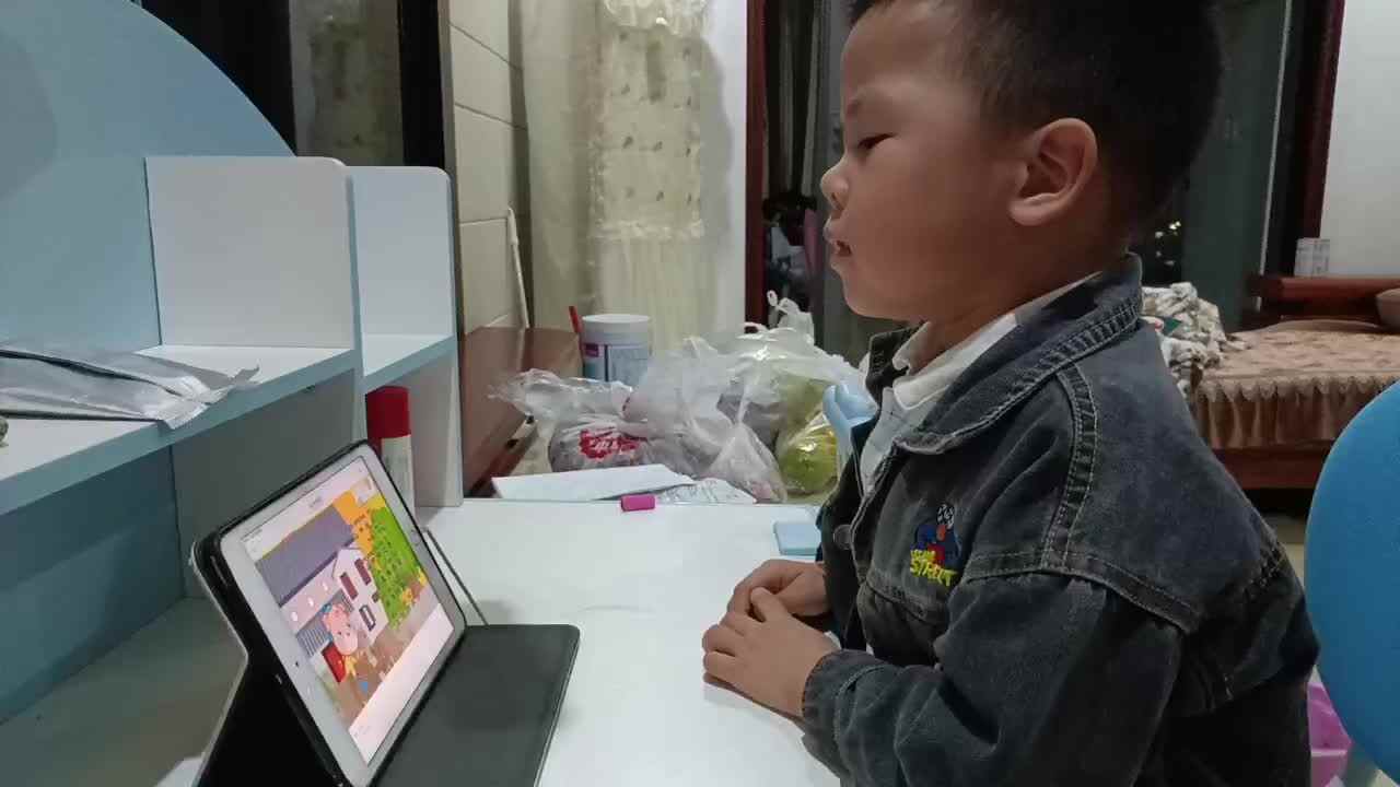 10.18大b田熙辰（指读山中送别） trim.E88C4E9A-F46E-4FA9-B51B-BA8408F8CF76.MOV