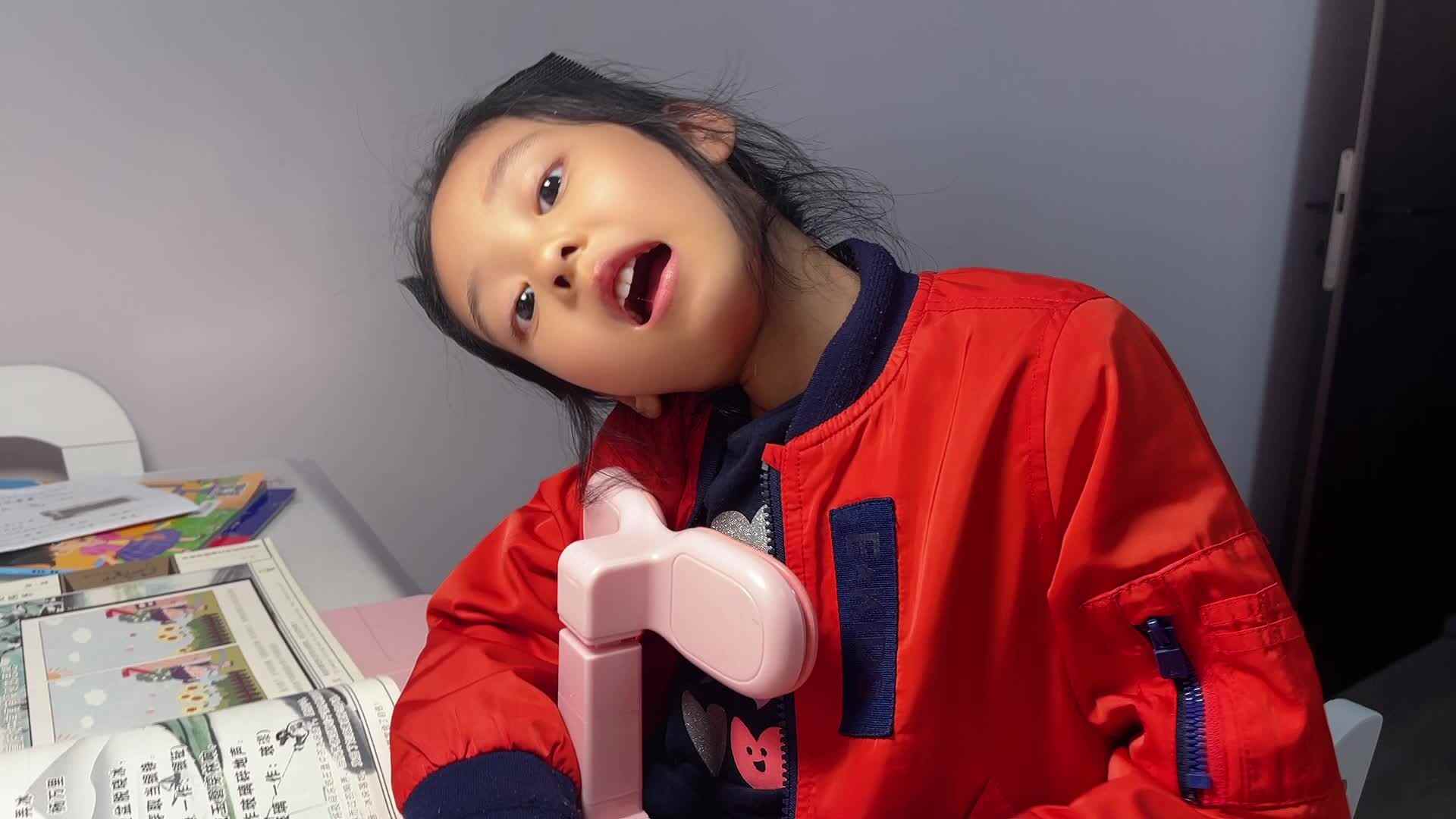 ⁣2026级B班20241025吴晨希闯关练习-指读古诗《稚子弄冰》.mp4
