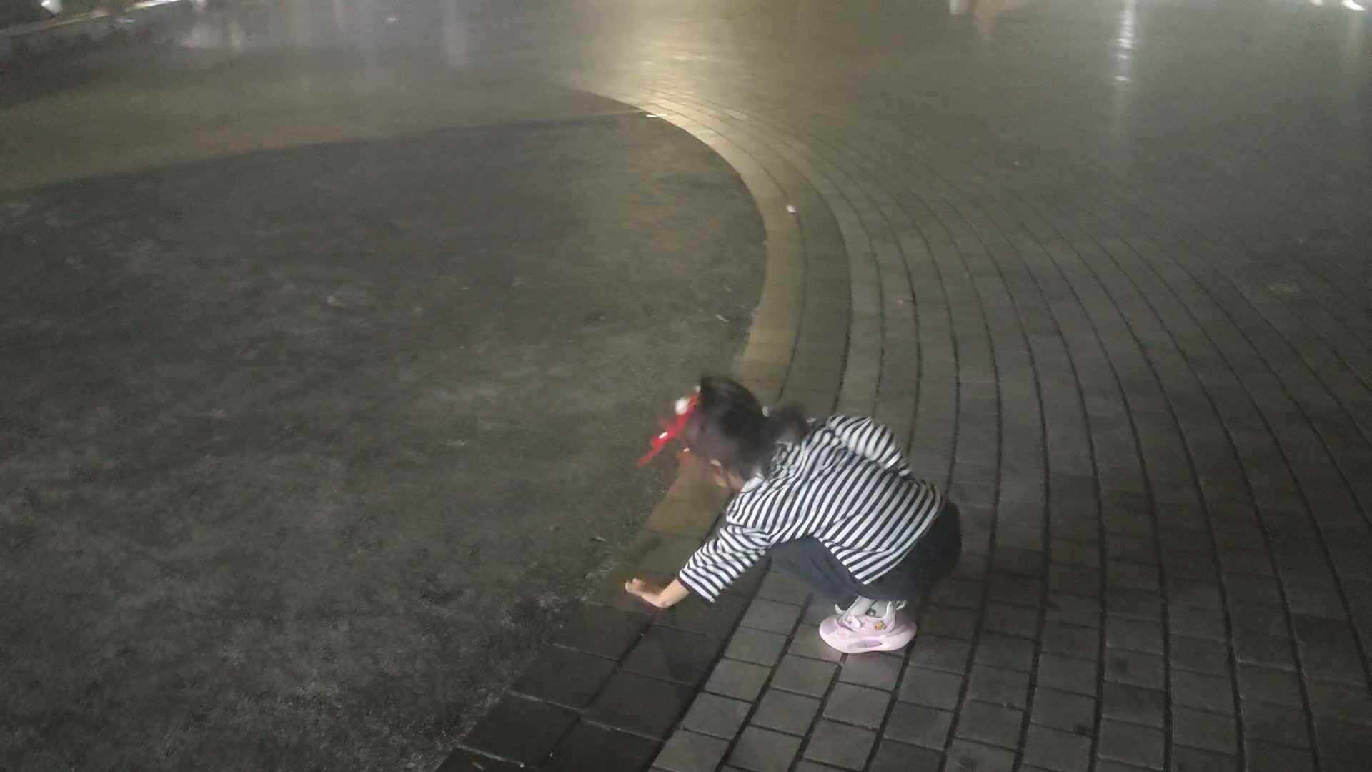 2024.10.30大A班 张弦思 ―立定跳远.mp4