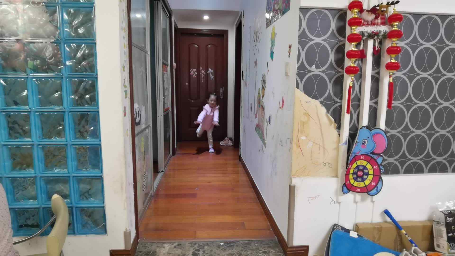 ⁣⁣20241023陈灵兮闯关练习《连续单脚跳》