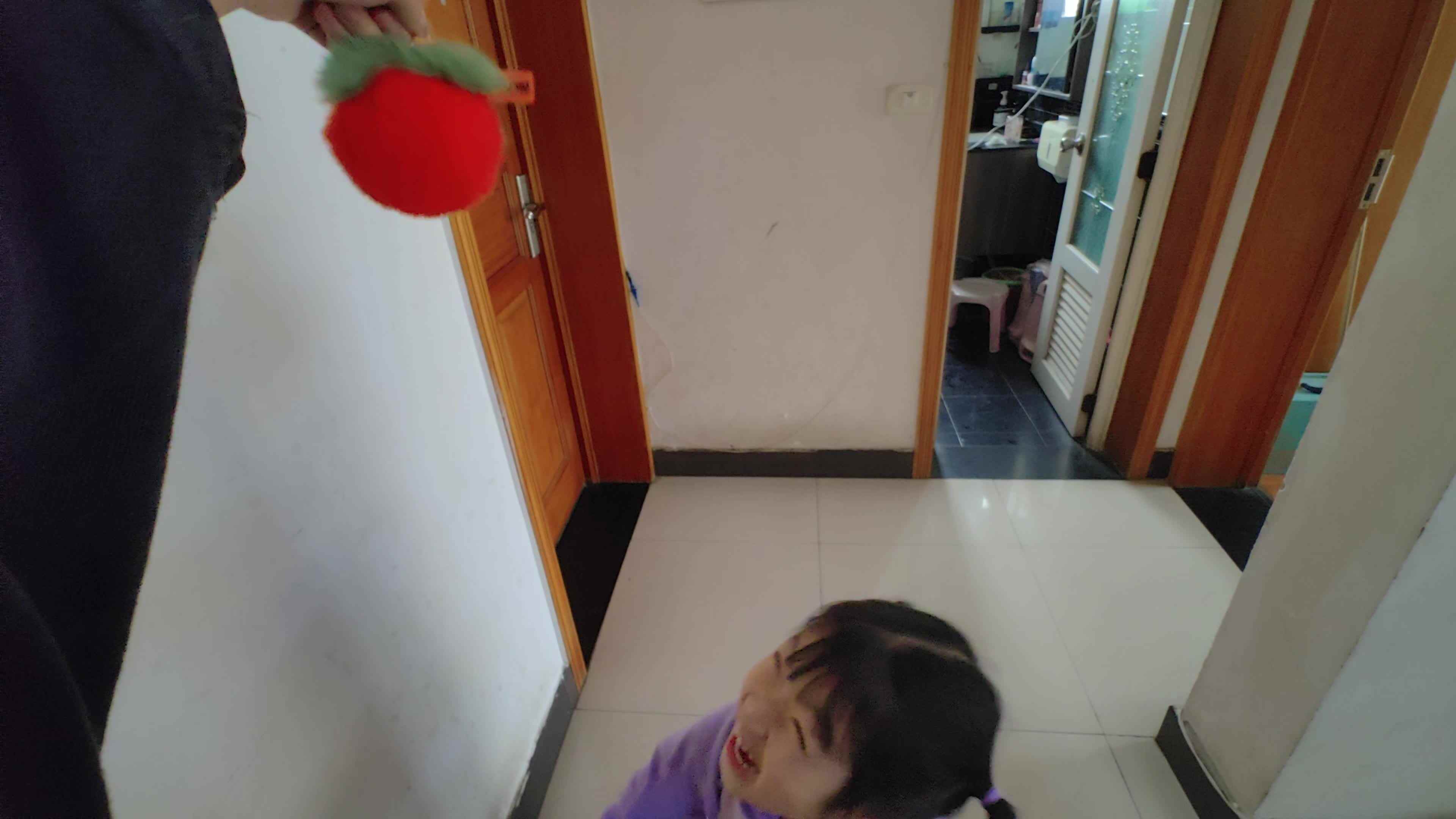 大B班 徐子伊  摸高跳