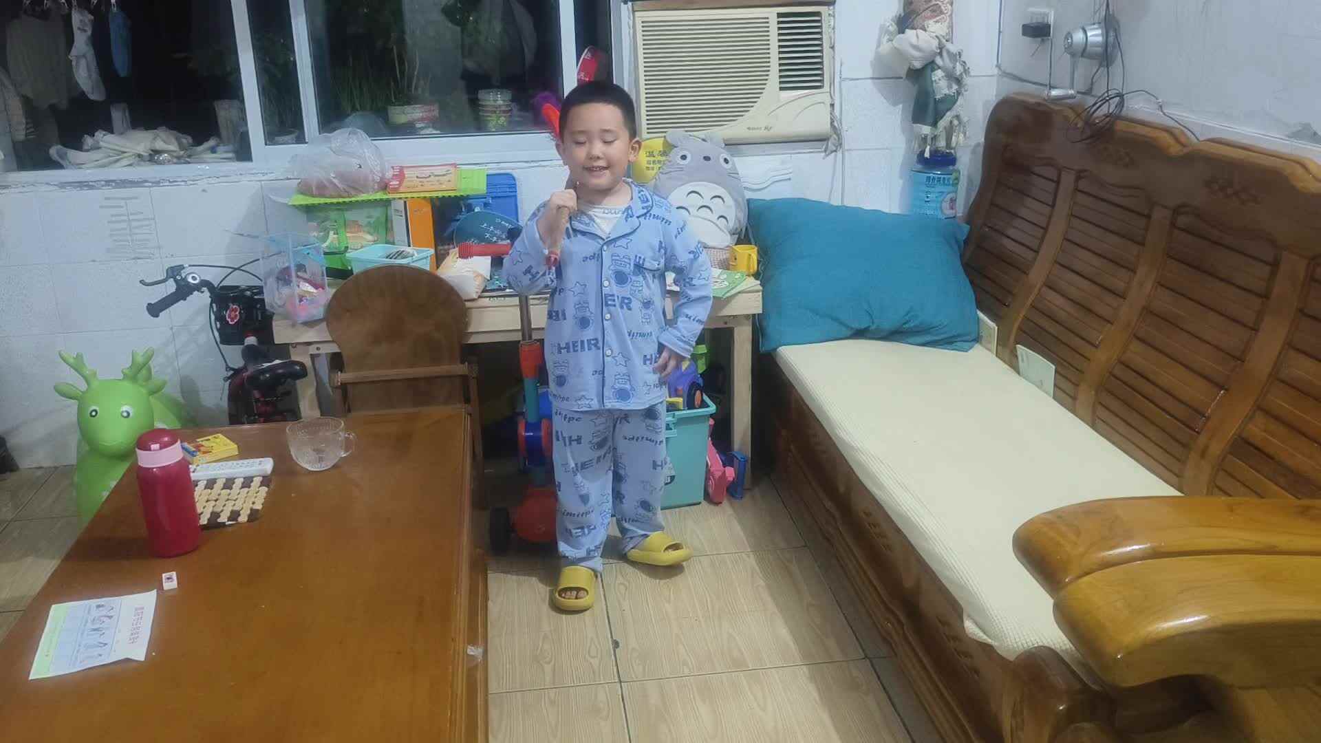 ⁣⁣20241011大B班赵芃栎重阳集赞-做家务