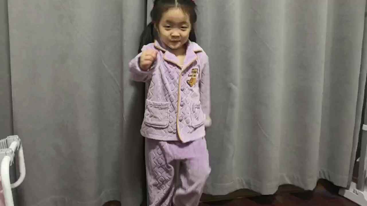 中A班2024.11.7艾琰茹—踏步练习