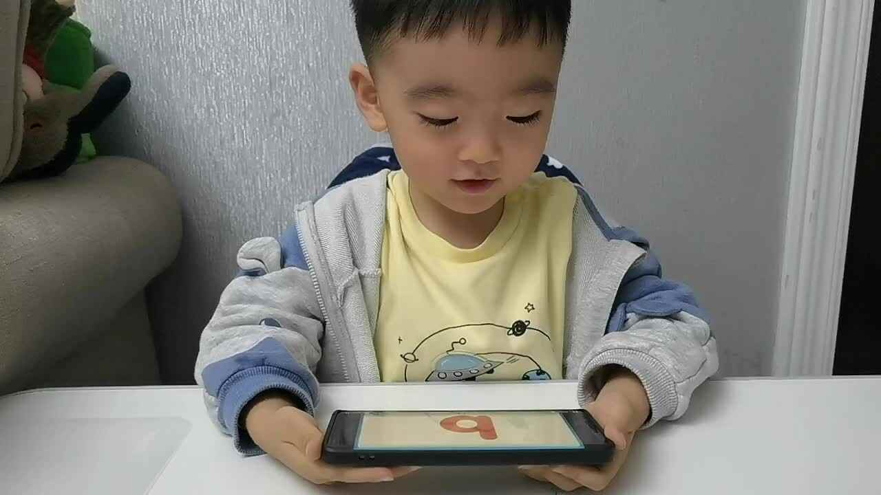 中A班蒋熠  2024.11.3 观看英文视频.mp4