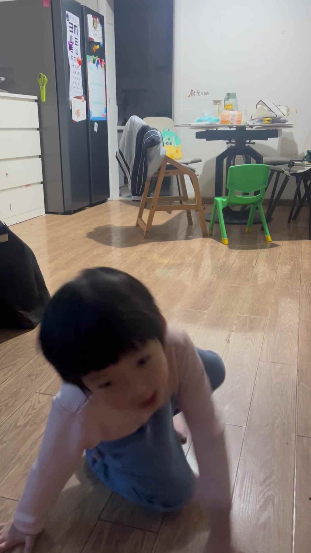 单脚连续跳