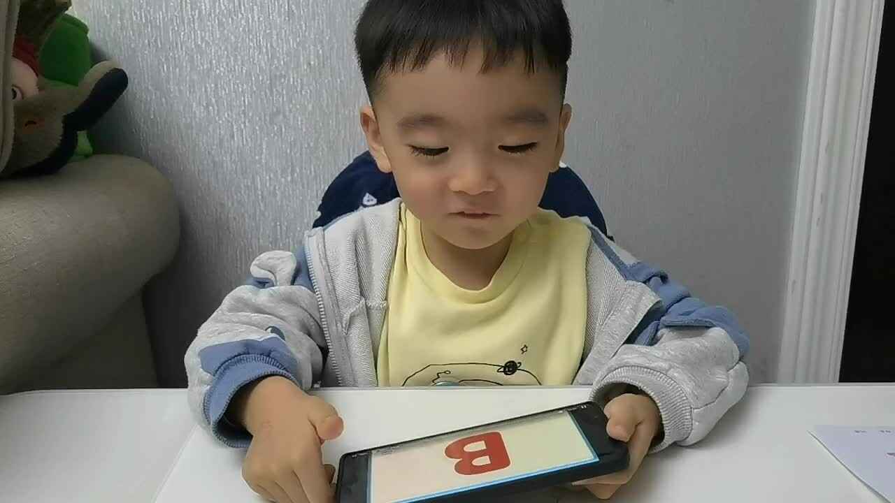 中A班蒋熠  2024.11.3  观看视频.mp4