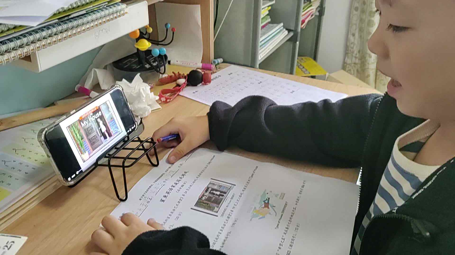 学A班兰梓瀚英语跟读.mp4