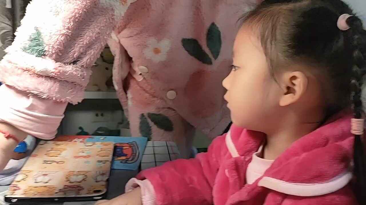 20241111陈灵兮闯关练习观看英文视频