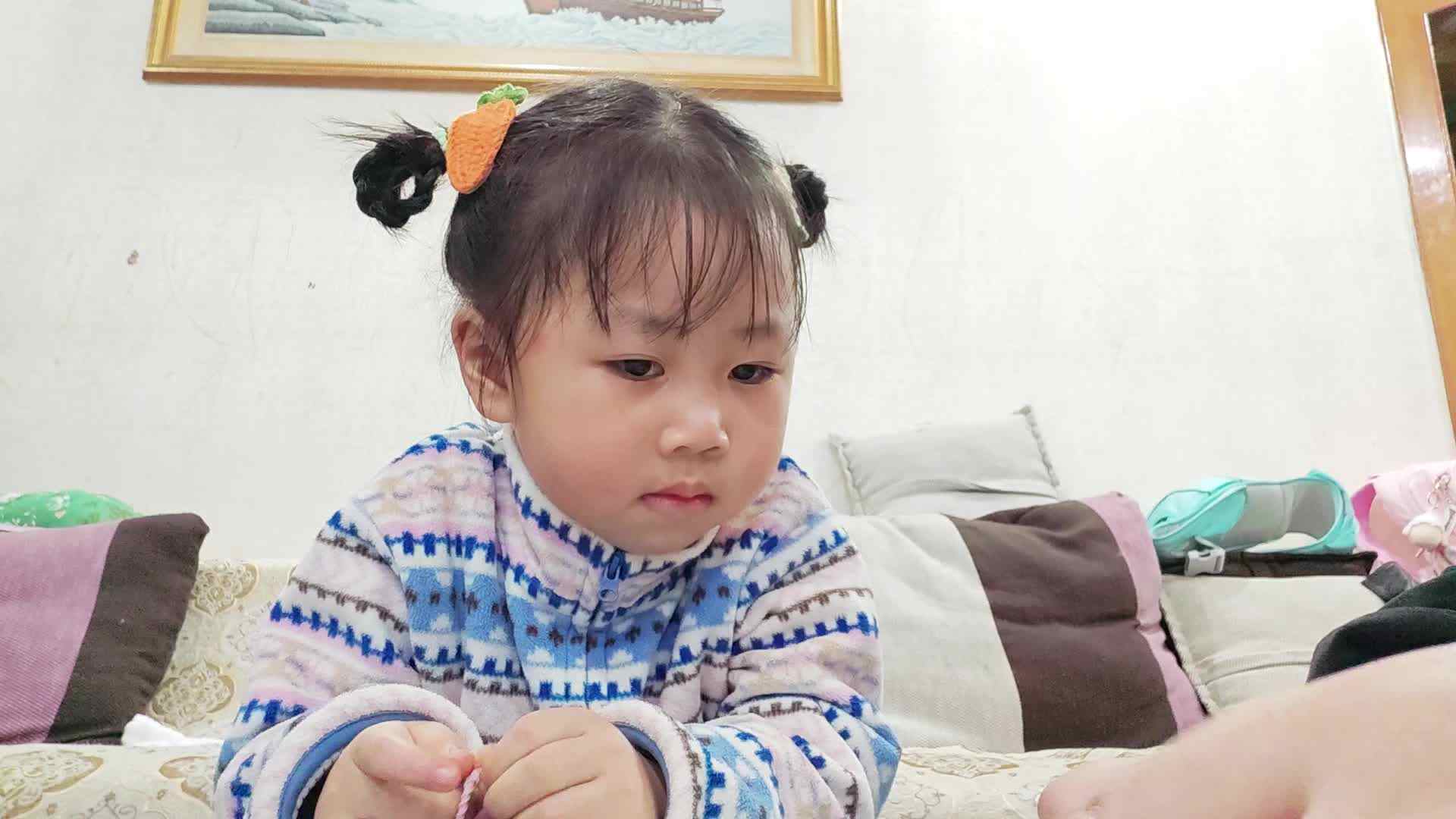 中A班2024.11.13张艺涵《鹬蚌相争》.mp4