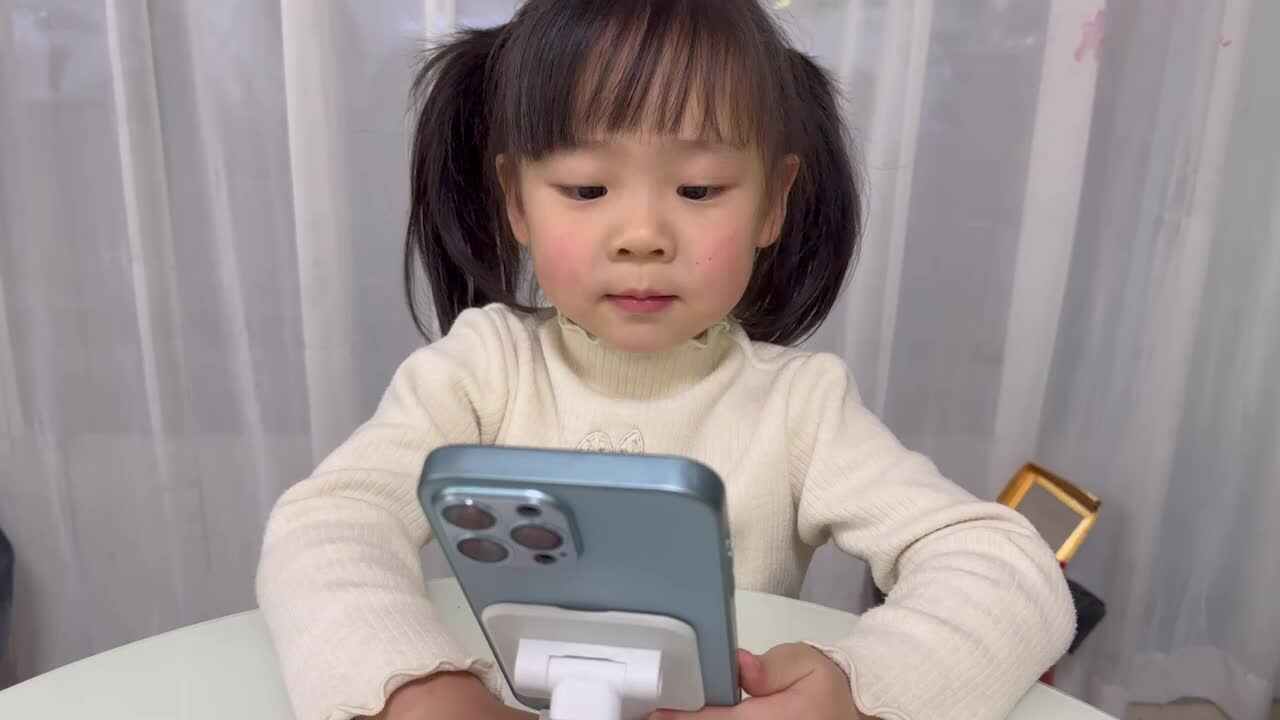 2024年11月11日中A班夏爱林～英语《谁从饼干罐里拿了饼干》