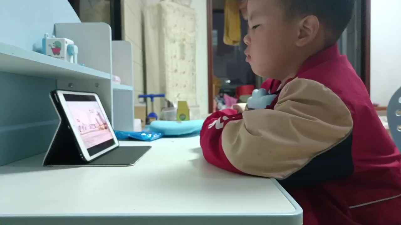 ⁣⁣⁣⁣⁣11.22 大 b 田熙辰 （观看 长军行） trim.3F25C1B6-968E-4E93-88CD-CD9E5B9A9377.MOV