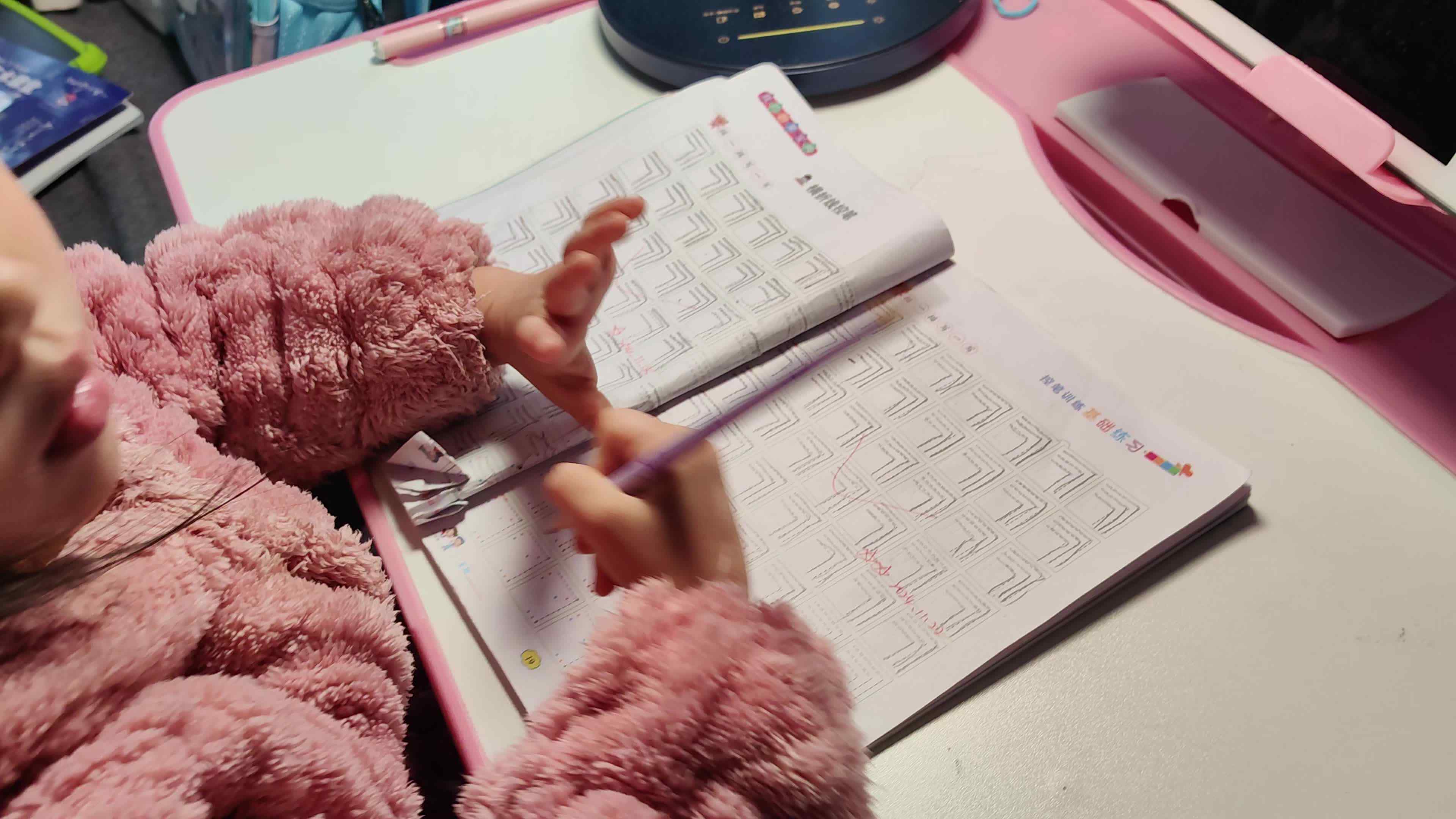 大B班  徐子伊 控笔训练