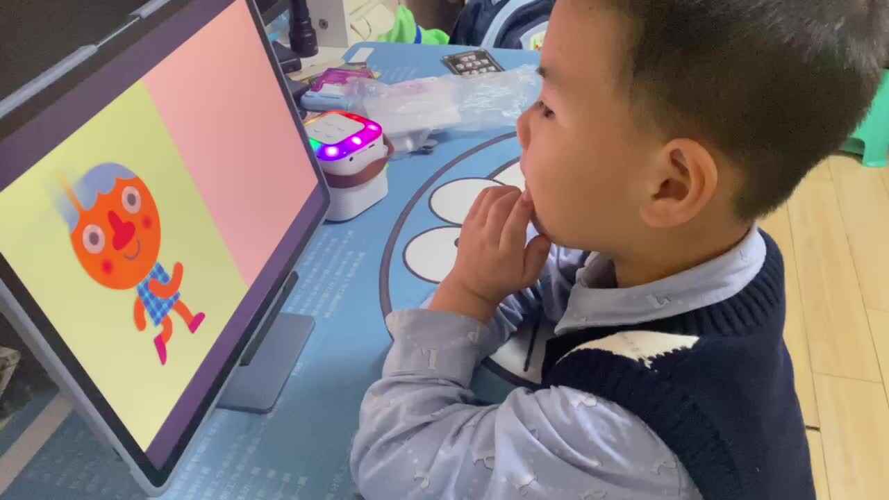 ⁣大B班吕子垚跟唱比赛英文视频20241105.MOV