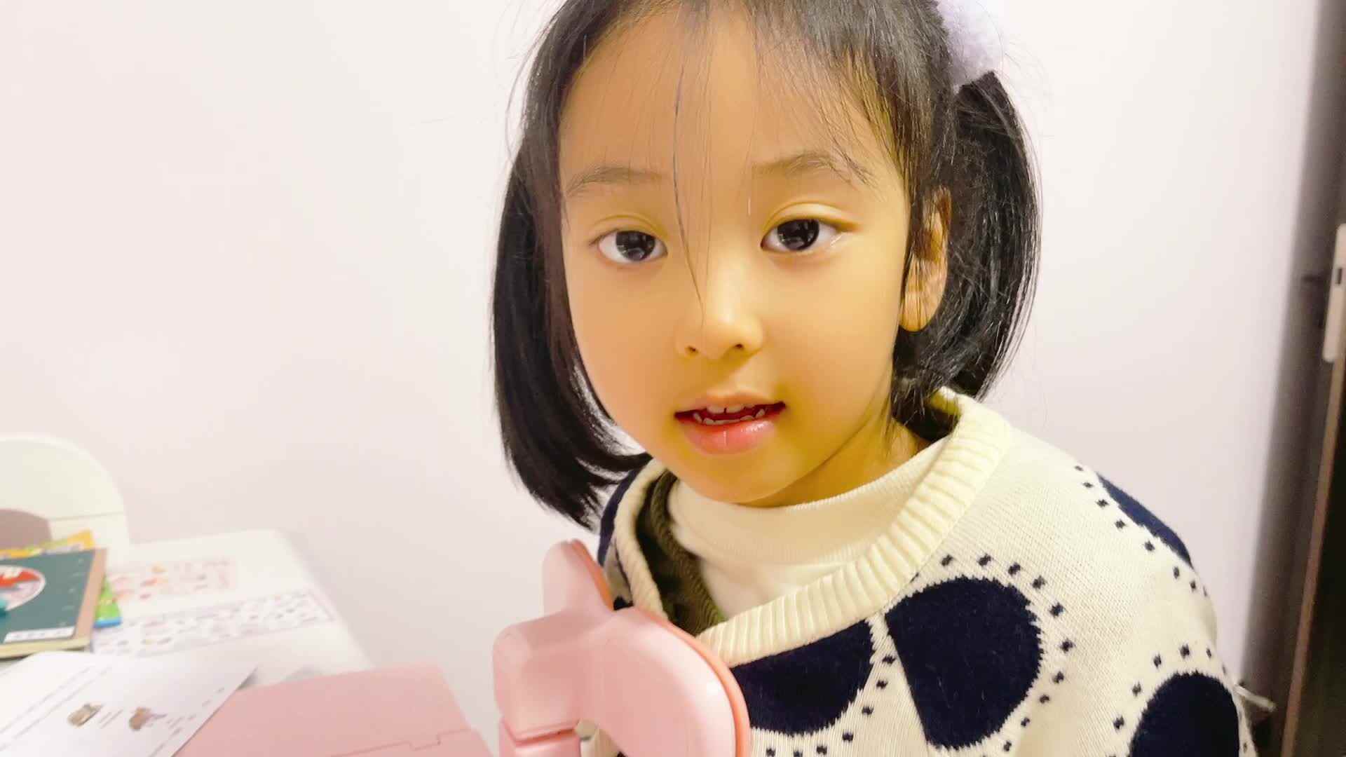 ⁣⁣⁣2026级B班20241108家庭闯关练习-鲨鱼英语.mp4