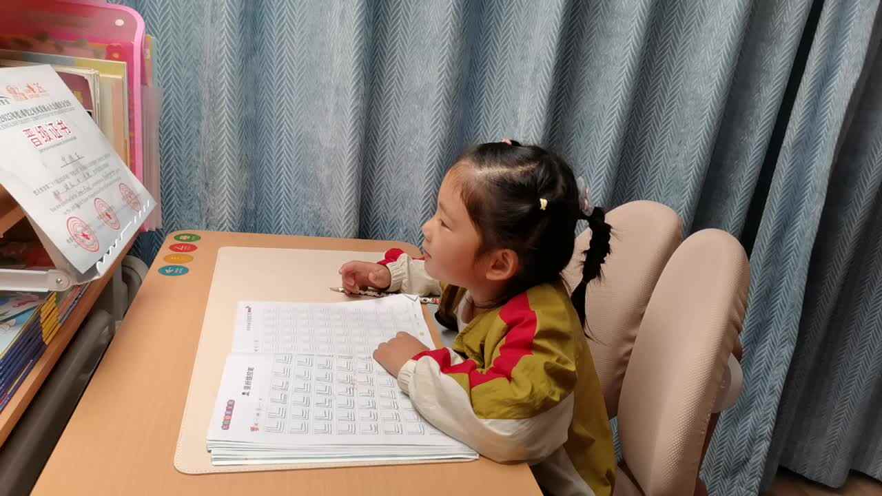 VID_20241116大B班宁汐言控笔训练