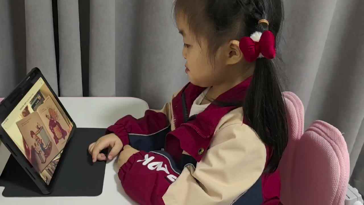 中A班2024.11.4艾琰茹--英文绘本