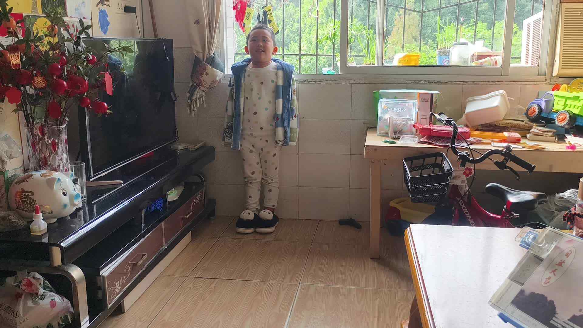 20241110大B班赵芃栎练习单脚连续跳