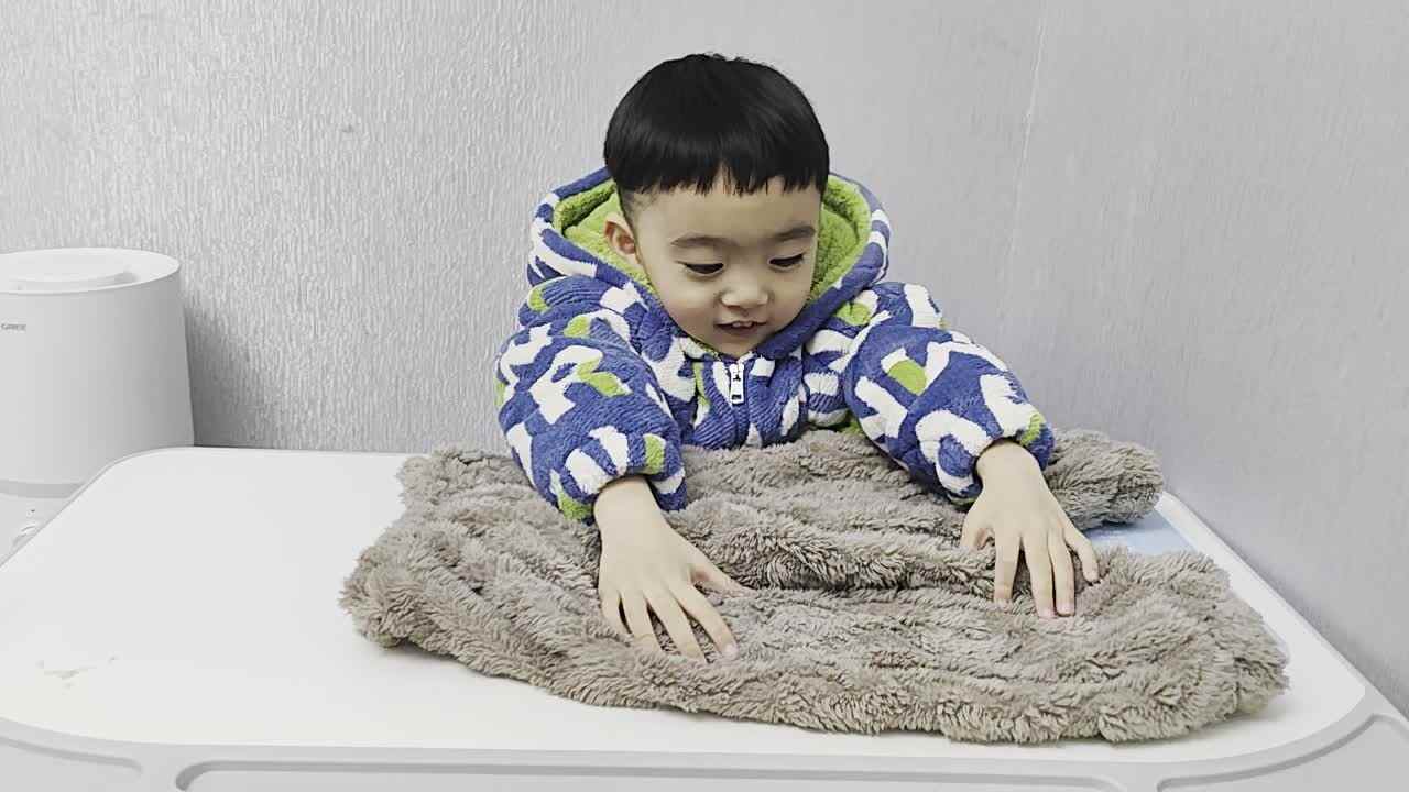 中A班蒋熠_20241227_学习叠裤子mp4