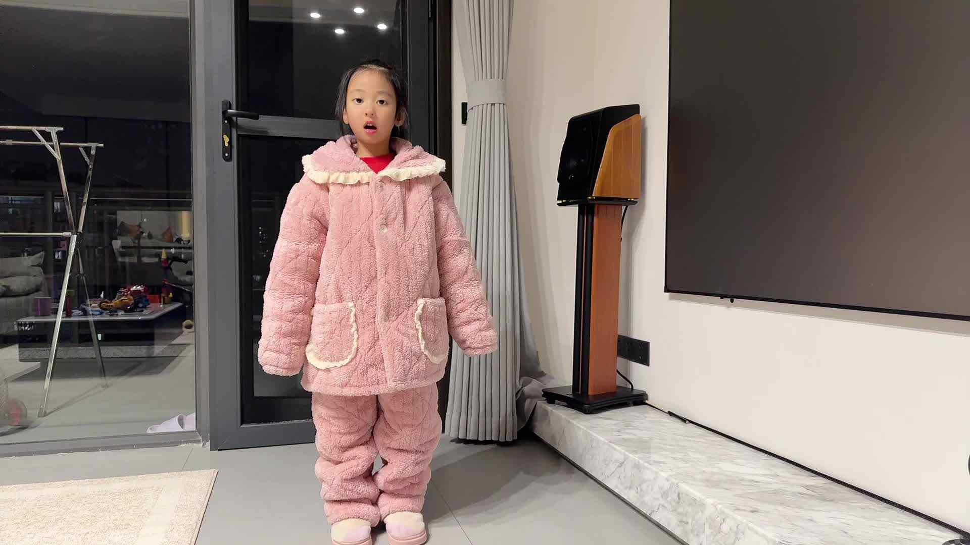 2026级B班20241223吴晨希闯关练习-单脚跳.mp4