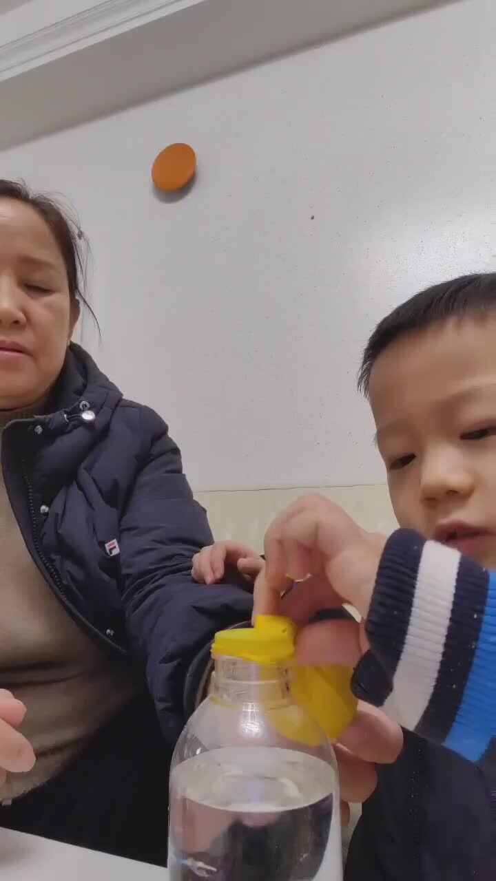 实验中班跳跳2024.12.25