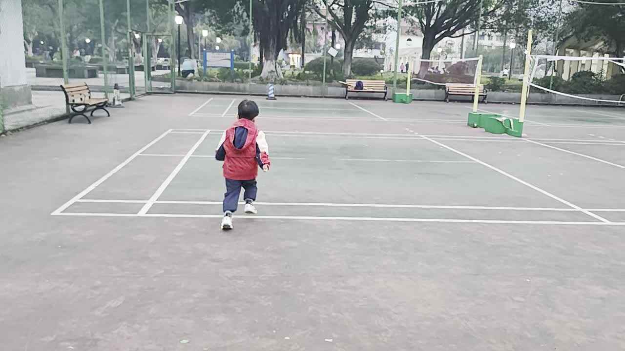 中A班蒋熠_20241202_往返跑.mp4