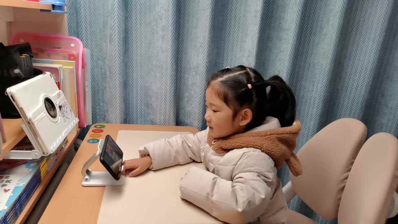 VID_20241224大B班宁汐言观看英语视频