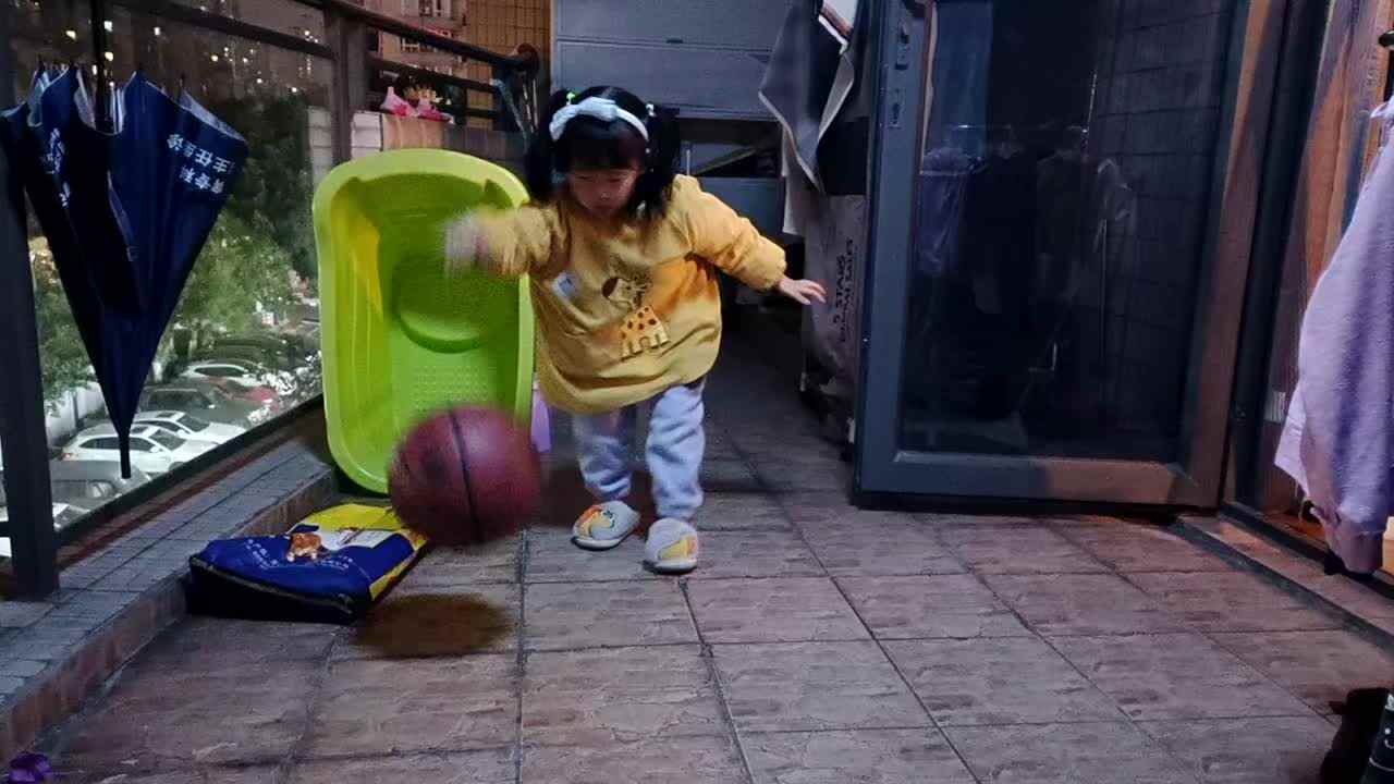 20241209大A于陈昱《拍篮球》.mp4